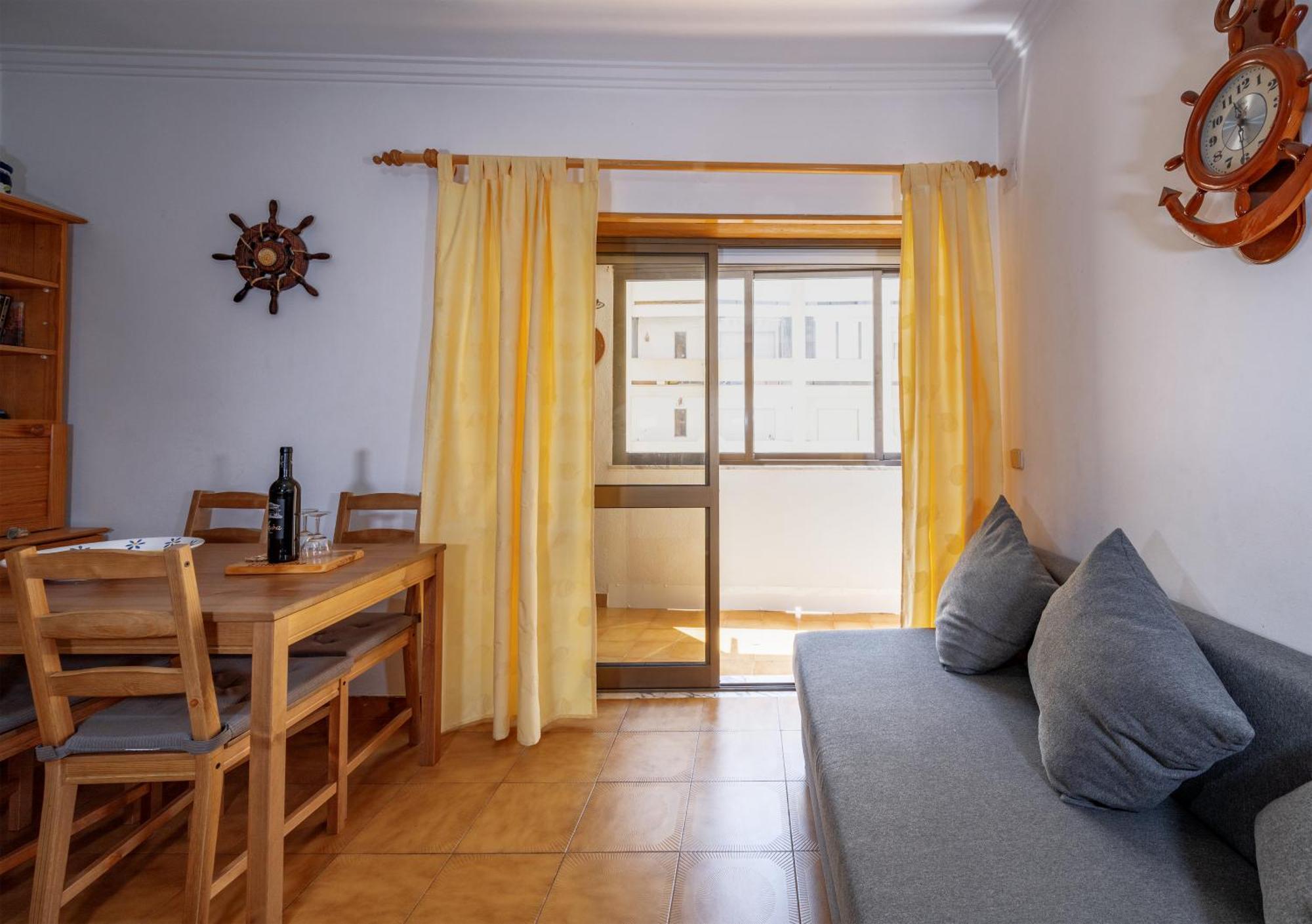 Cozy Apartment Near The Beach In Costa De Caparica Eksteriør bilde